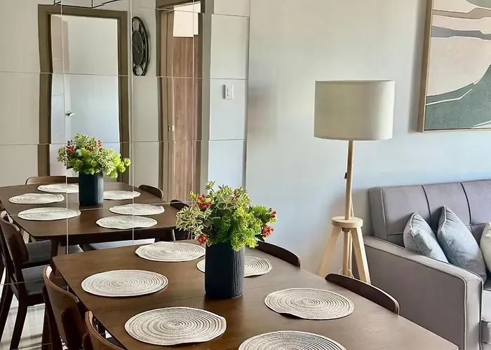 2br Qc Furnished W 300mbps Net Free Pool Use