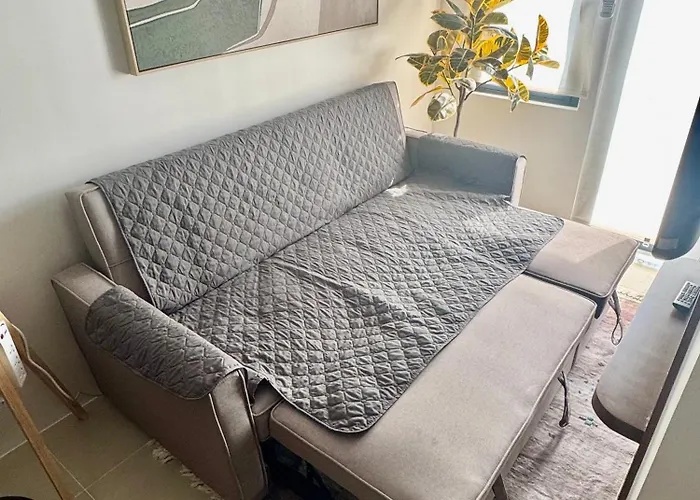 2br Qc Furnished W 300mbps Net Free Pool Use 3* Manila