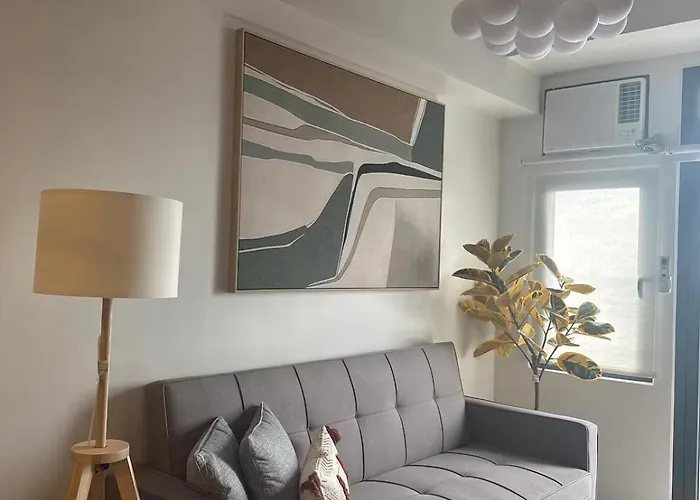 Aparthotel 2br Qc Furnished W 300mbps Net Free Pool Use